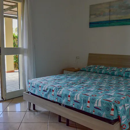 Pozzo Al Moro Village Apartmanhotel Marina di Campo