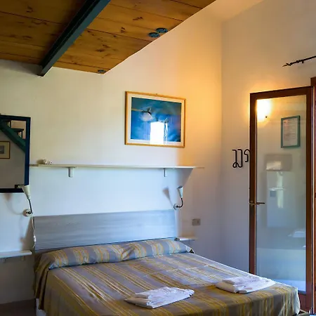 Pozzo Al Moro Village Apartmanhotel Marina di Campo