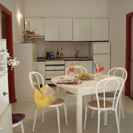 Pozzo Al Moro Village 3* مارينا دي كامبو