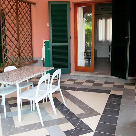 アパートホテル Pozzo Al Moro Village 3*