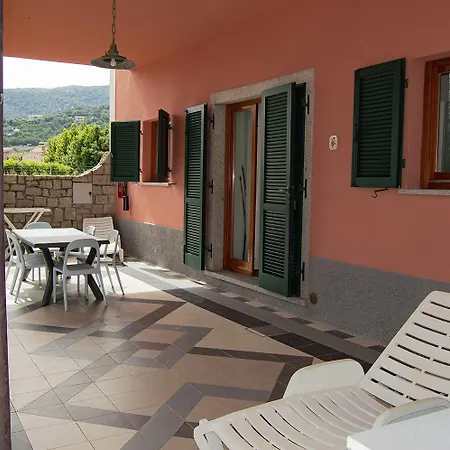 アパートホテル Pozzo Al Moro Village 3*