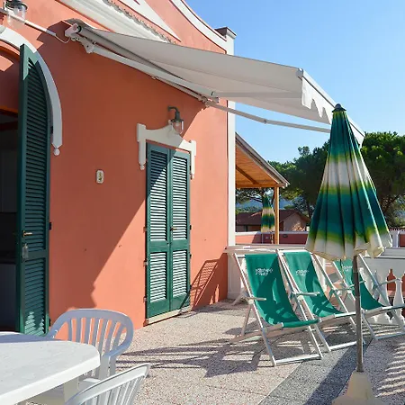 Pozzo Al Moro Village 3* マリーナ・ディ・カンポ