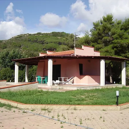 アパートホテル Pozzo Al Moro Village 3*