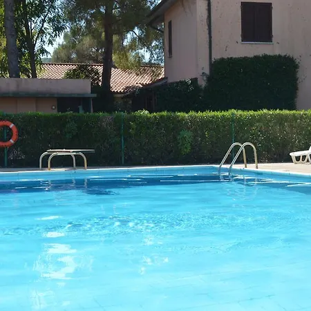 Pozzo Al Moro Village 3* 坎普码港