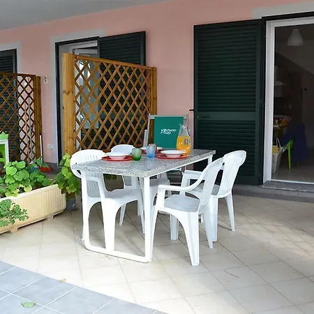 アパートホテル Pozzo Al Moro Village 3*